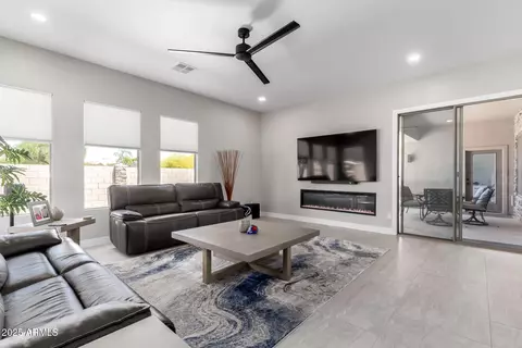 Living - 534 E Sheffield Ave, Gilbert, AZ 85296 photo 4 of 4