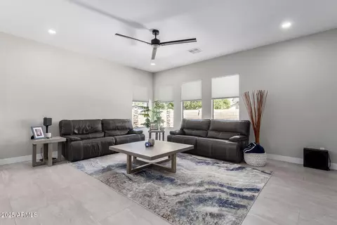 Living - 534 E Sheffield Ave, Gilbert, AZ 85296 photo 2 of 4