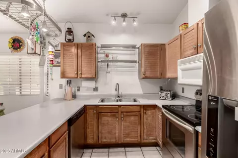 Kitchen - 6110 E Ivyglen St, Mesa, AZ 85205 photo 2 of 3