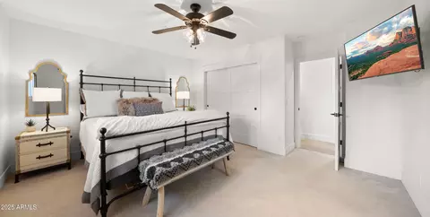Bedroom - 4223 E Clarendon Ave, Phoenix, AZ 85018 photo 6 of 8