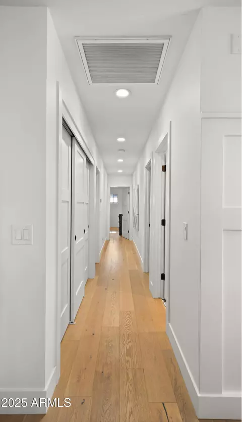 Entry Way - 4223 E Clarendon Ave, Phoenix, AZ 85018 photo 4 of 4