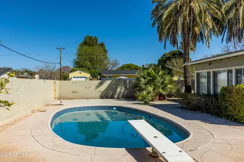 Exterior - 2544 Elm St, Phoenix, AZ 85016 photo 5 of 6