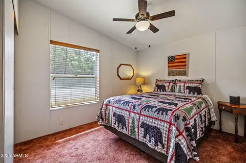 Bedroom - 2893 S Lazy Bear Trl, Overgaard, AZ 85933 photo 4 of 4