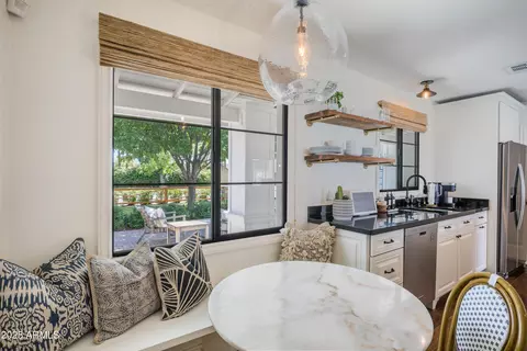 Kitchen - 4916 E Flower St, Phoenix, AZ 85018 photo 4 of 8