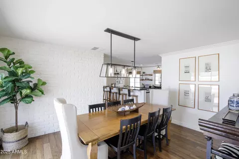 Dining - 4916 E Flower St, Phoenix, AZ 85018 photo 2 of 3
