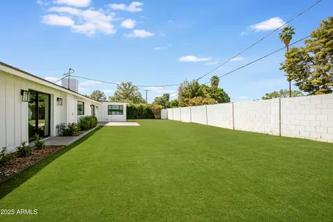 Exterior - 4916 E Flower St, Phoenix, AZ 85018 photo 6 of 6