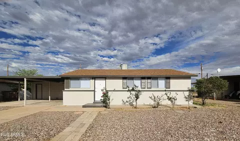 112 N 3rd St, Huachuca City, AZ 85616