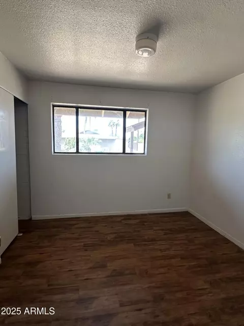 8944 N 17th Ln, Phoenix, AZ 85021 photo 6