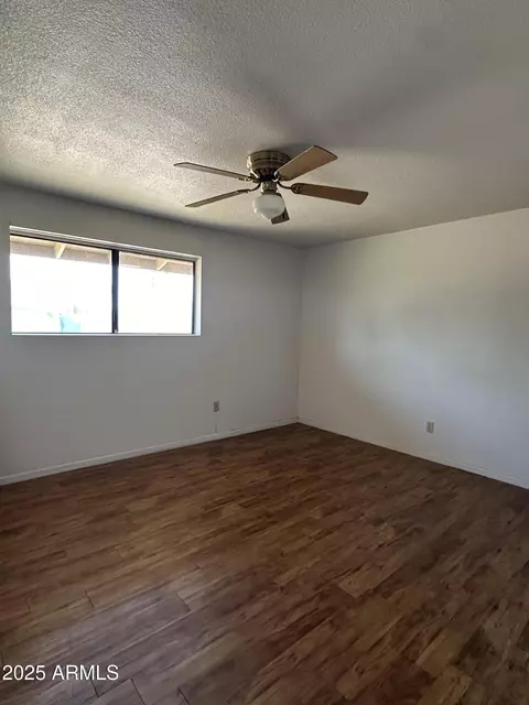 8944 N 17th Ln, Phoenix, AZ 85021 photo 9