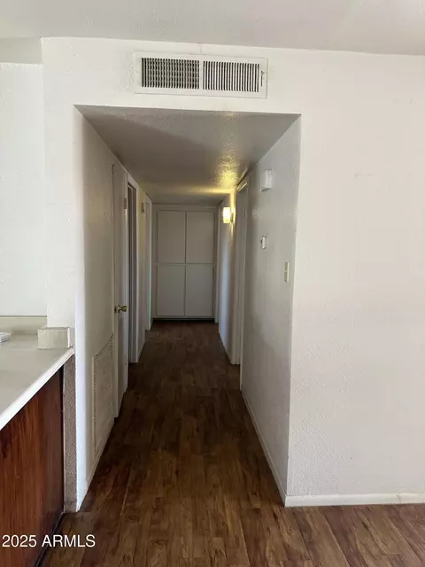 8944 N 17th Ln, Phoenix, AZ 85021 photo 5