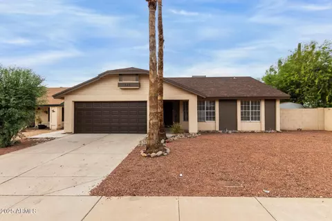 702 W Sequoia Dr, Phoenix, AZ 85027
