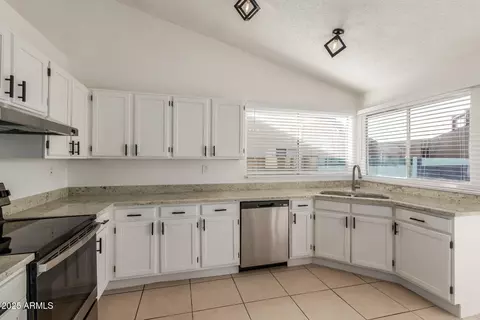Kitchen - 702 W Sequoia Dr, Phoenix, AZ 85027 photo 2 of 3