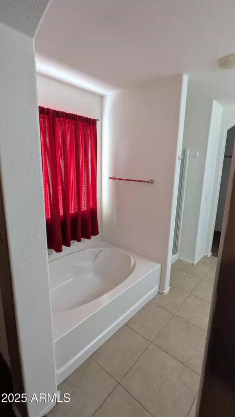 Bath - 139 E Taylor Ave, Coolidge, AZ 85128 photo 5 of 10