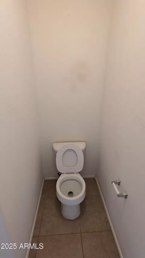 Bath - 139 E Taylor Ave, Coolidge, AZ 85128 photo 6 of 10