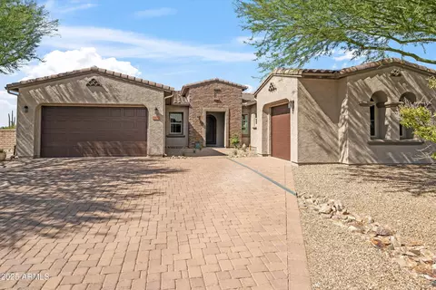 11851 N Luzon Ct, Tucson, AZ 85737