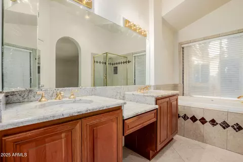 Bath - 1139 E Stephens Dr, Tempe, AZ 85283 photo 1 of 4