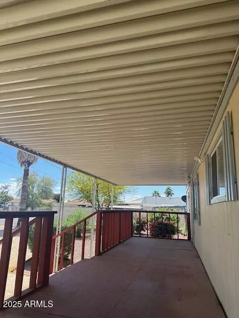 352 S Emerald Dr, Apache Junction, AZ 85120 photo 4