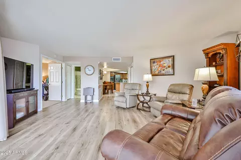 17404 N 99th Ave #318, Sun City, AZ 85373