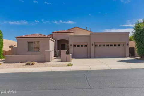 6043 W Robin Ln, Glendale, AZ 85310