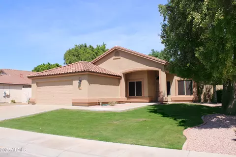 6826 W Monona Dr, Glendale, AZ 85308