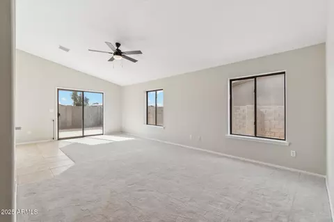14316 S Diablo Rd, Arizona City, AZ 85123