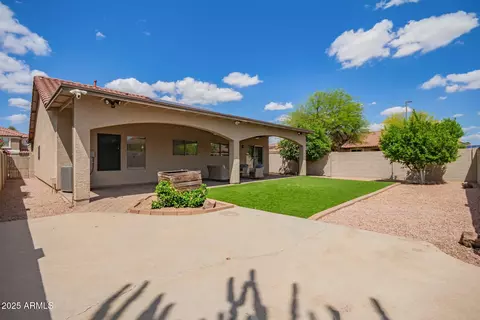 Exterior - 4119 E Tether Trl, Phoenix, AZ 85050 photo 5 of 9