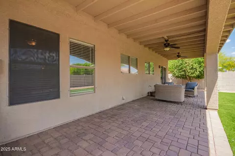 Exterior - 4119 E Tether Trl, Phoenix, AZ 85050 photo 4 of 9