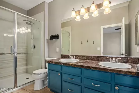 Bath - 4119 E Tether Trl, Phoenix, AZ 85050 photo 1 of 2