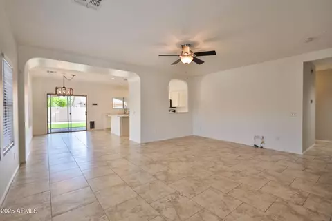 Living - 4119 E Tether Trl, Phoenix, AZ 85050 photo 1 of 3