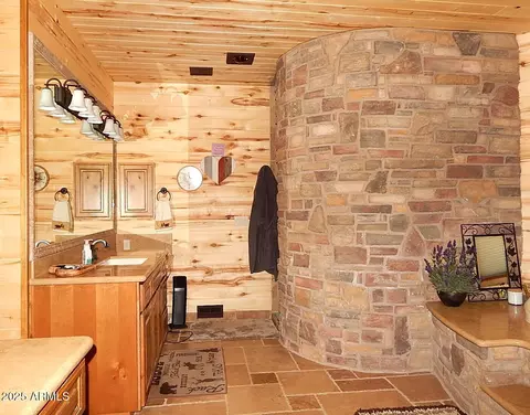 Bath - 2372 Summer Loop, Forest Lakes, AZ 85931 photo 1 of 3