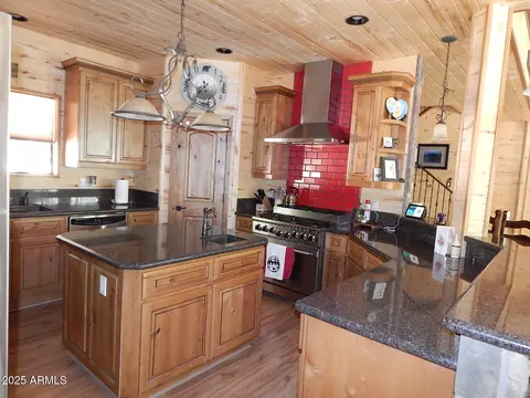 Kitchen - 2372 Summer Loop, Forest Lakes, AZ 85931 photo 2 of 5