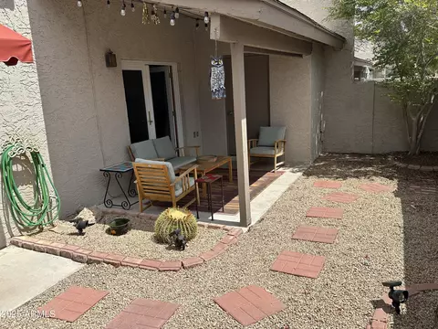Exterior - 1105 E Beryl Ave, Phoenix, AZ 85020 photo 4 of 6