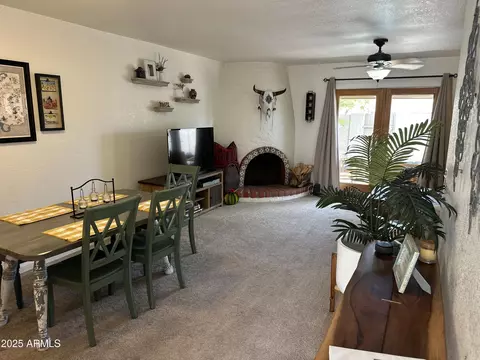 Dining - 1105 E Beryl Ave, Phoenix, AZ 85020 photo 1 of 1