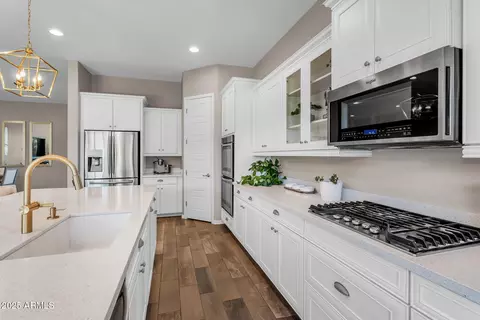 Kitchen - 10741 E Palladium Dr, Mesa, AZ 85212 photo 4 of 6