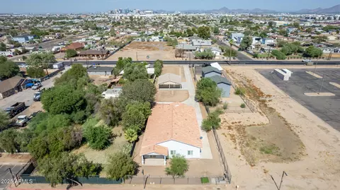 View/Area - 839 E Roeser Rd, Phoenix, AZ 85040 photo 6 of 11