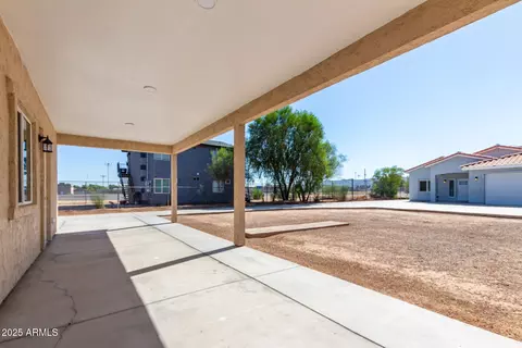 Exterior - 839 E Roeser Rd, Phoenix, AZ 85040 photo 6 of 11