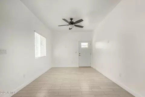 Living - 839 E Roeser Rd, Phoenix, AZ 85040 photo 7 of 8