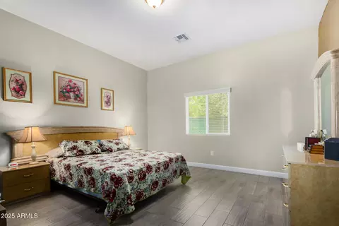 Bedroom - 839 E Roeser Rd, Phoenix, AZ 85040 photo 9 of 10