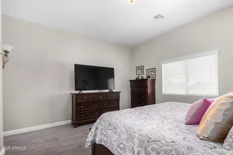 Bedroom - 839 E Roeser Rd, Phoenix, AZ 85040 photo 3 of 10