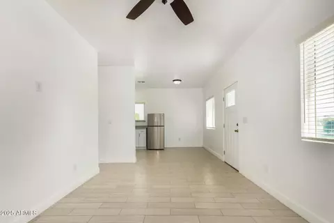 Living - 839 E Roeser Rd, Phoenix, AZ 85040 photo 8 of 8