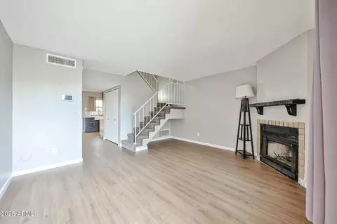 8111 W Wacker Rd #106, Peoria, AZ 85381