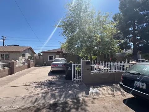 4331 W Crittenden Ln, Phoenix, AZ 85031