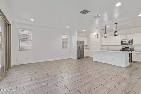 Living - 2665 S Prospector Point Rd, Apache Junction, AZ 85119 photo 2 of 5