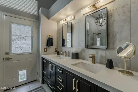 Bath - 3632 E Windsong Dr, Phoenix, AZ 85048 photo 1 of 5