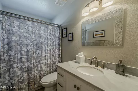 Bath - 3632 E Windsong Dr, Phoenix, AZ 85048 photo 5 of 5