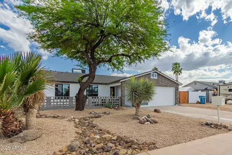 Exterior - 4019 E Surrey Ave, Phoenix, AZ 85032 photo 4 of 9