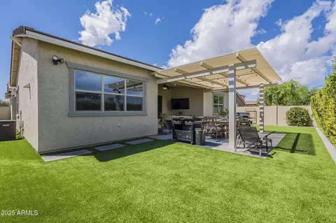 9428 E Thatcher Ave, Mesa, AZ 85212 photo 4
