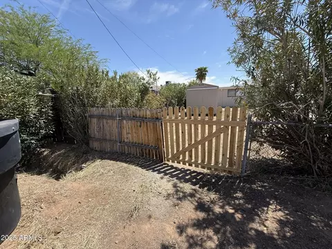Exterior - 1840 E Clarendon Ave, Phoenix, AZ 85016 photo 15 of 16