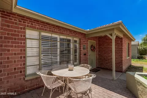 Exterior - 1445 E Monte Vista Rd, Phoenix, AZ 85006 photo 3 of 6