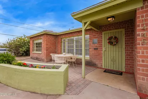 Exterior - 1445 E Monte Vista Rd, Phoenix, AZ 85006 photo 1 of 6